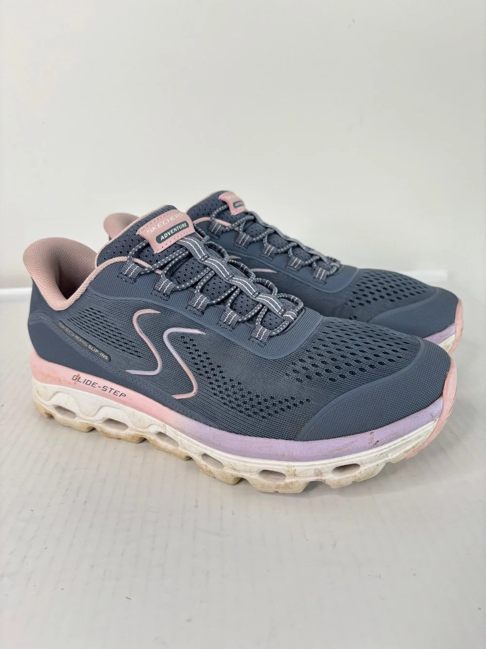 Skechers Womens Shoe Size 9.5 Slip Ins Gray Pink Glide Step Memory Foam Sneakers
